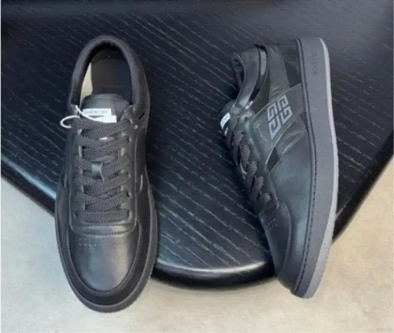 Givenchy Sneakers