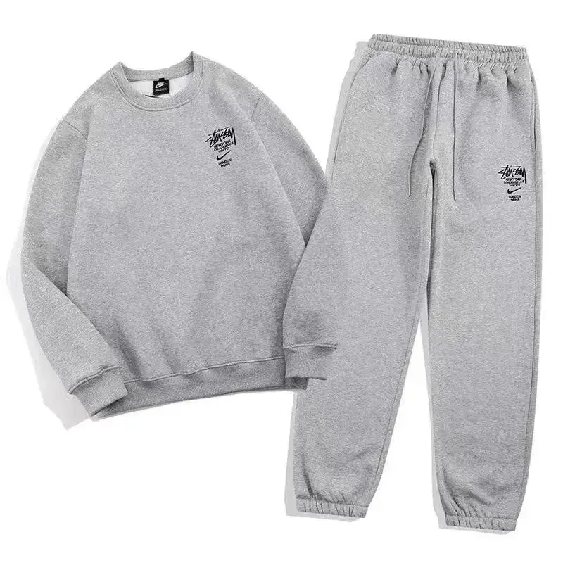 Nike Crewneck Sweatshirt & Jogger Pants Set