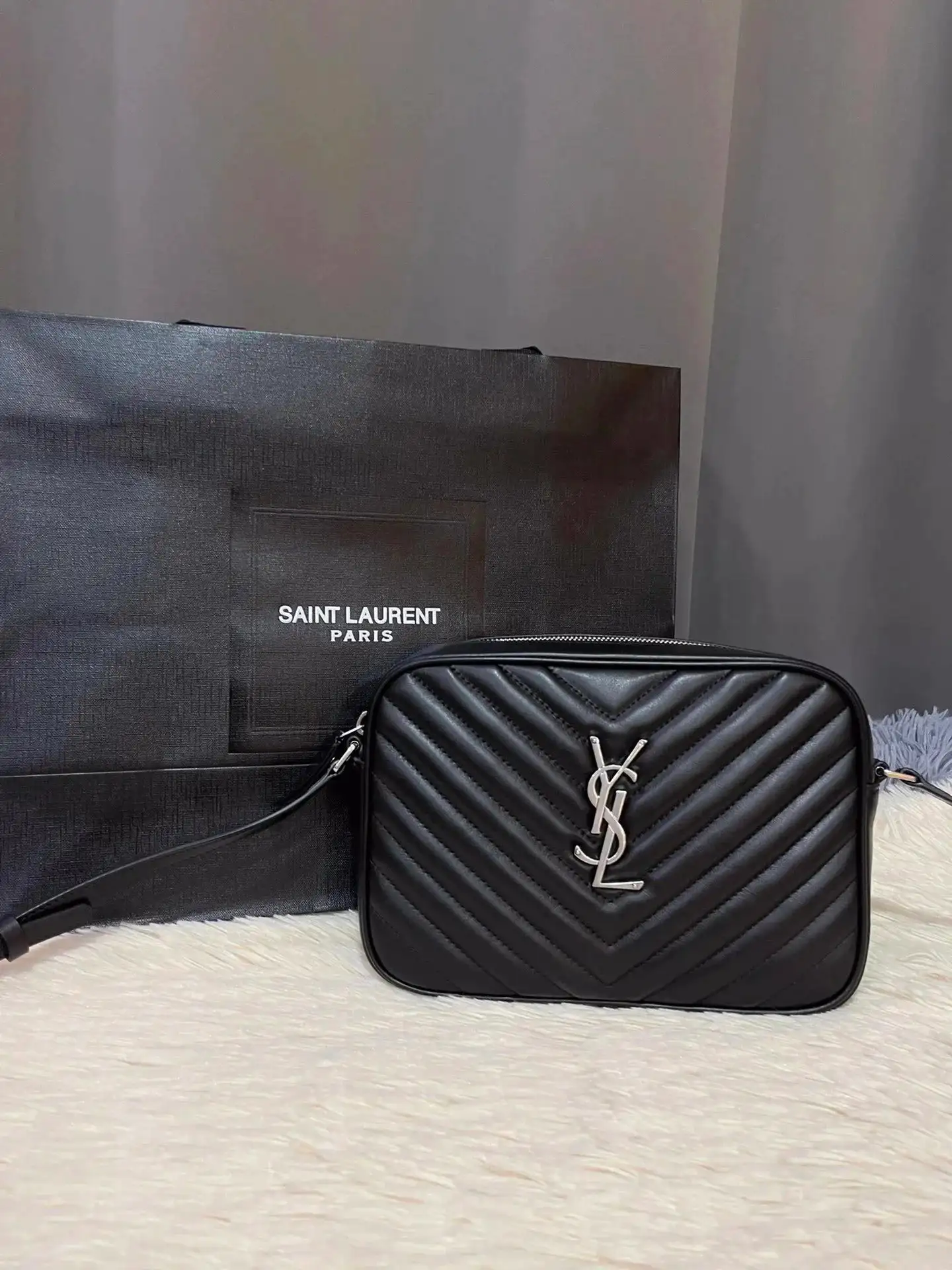 Saint Laurent Loulou Camera Bag [40 styles]
