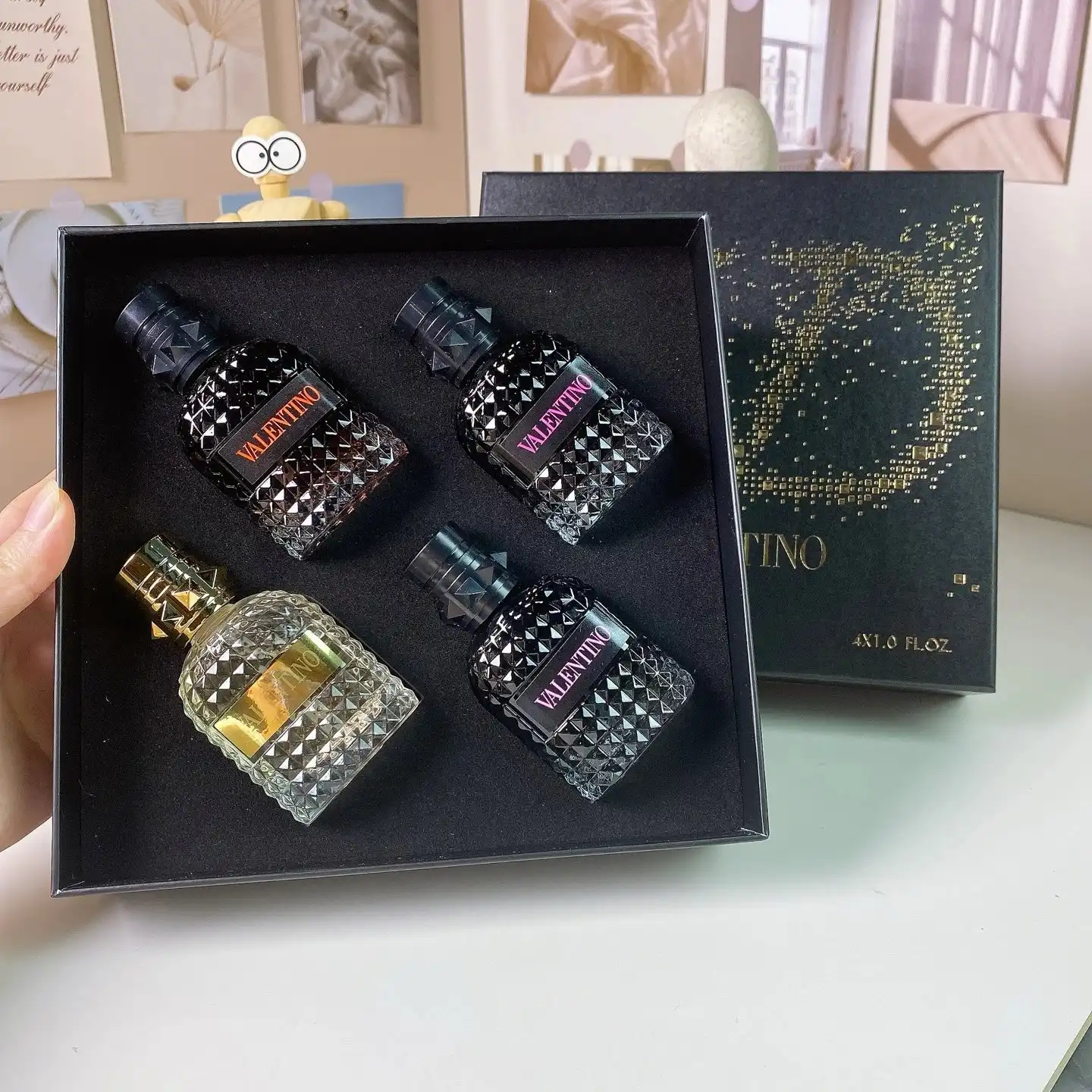 Valentino Rockstud Perfume 4-Piece Sample Set
