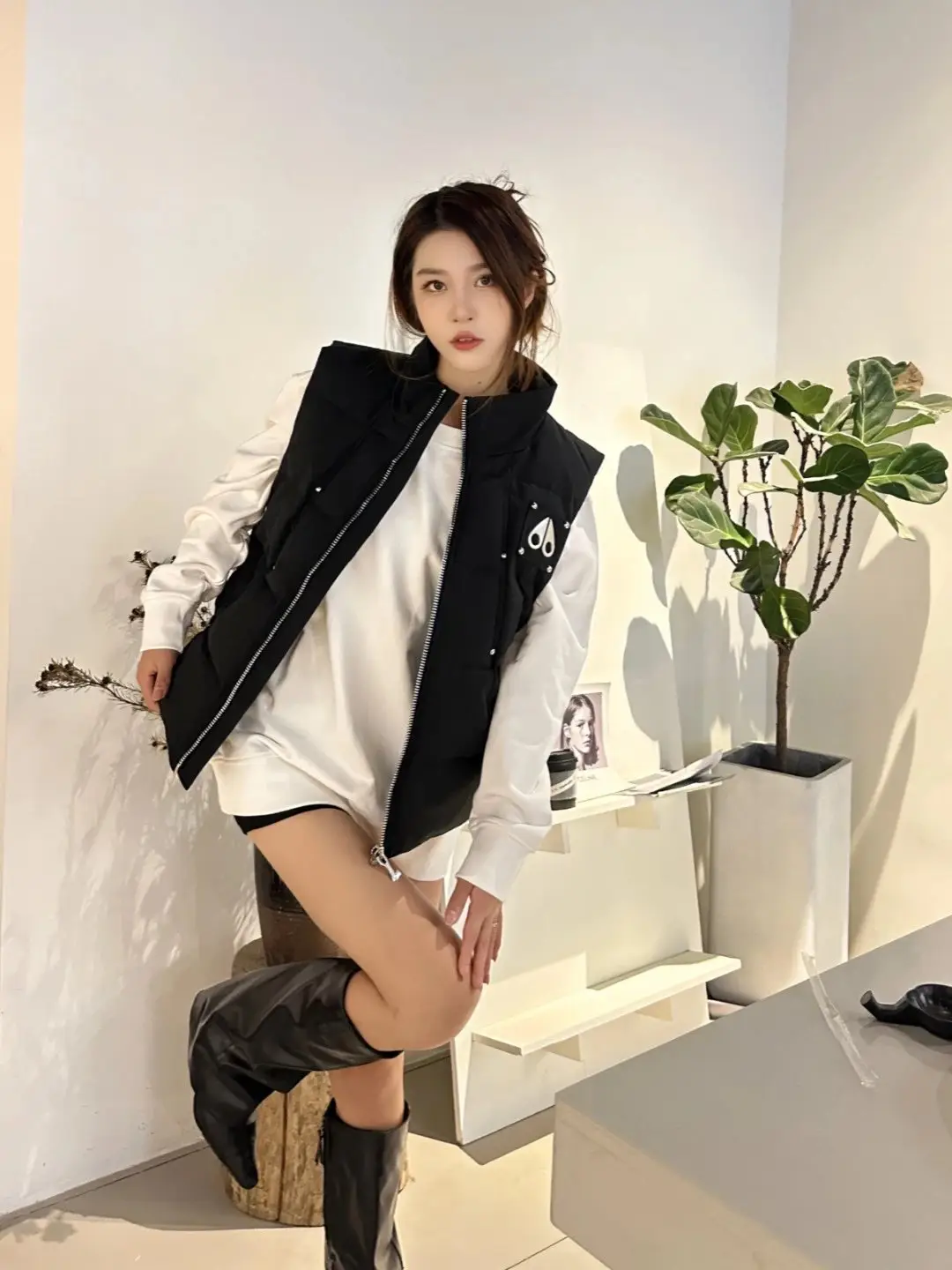 Moose Knuckles Vest [2 styles]