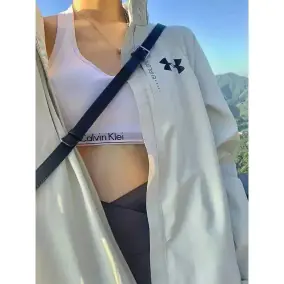 CAZADORA UNDER ARMOUR
