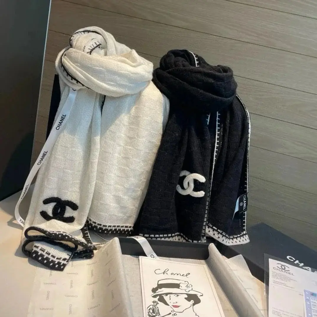 Chanel Cashmere Scarf (15 Styles)