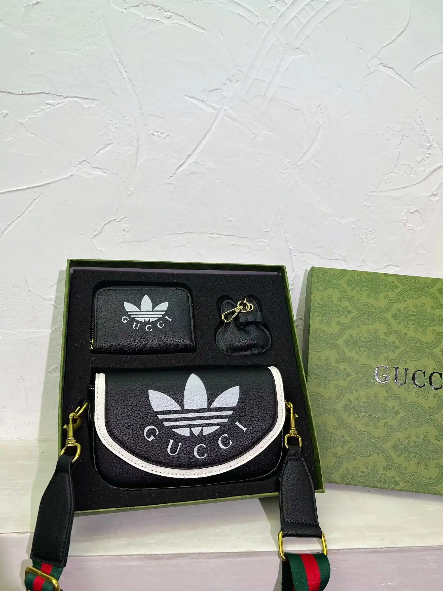 Gucci Crossbody Bags