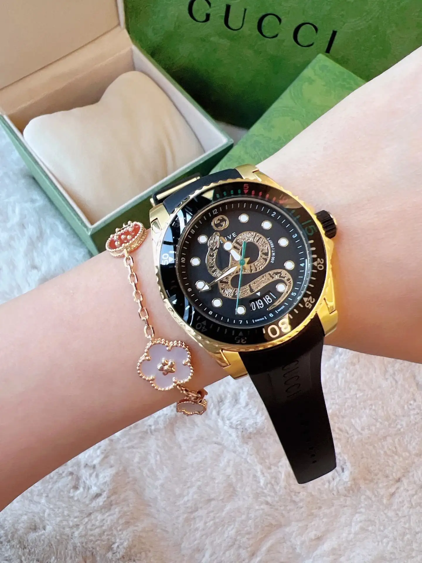 Gucci Dive Watch [6 styles]