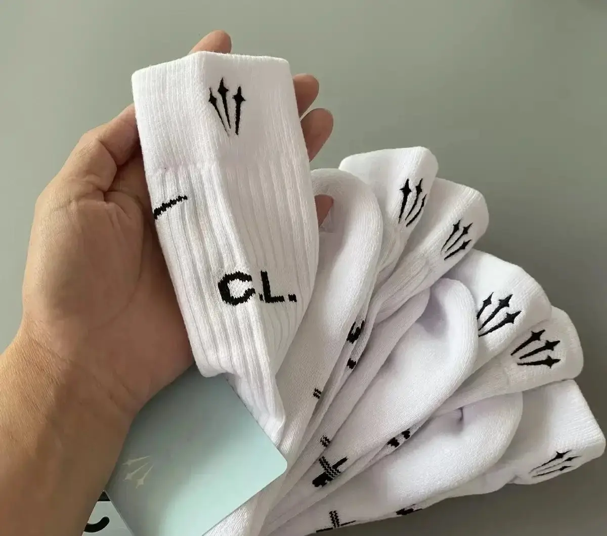 Ih Nom Uh Nit Socks [2 styles]